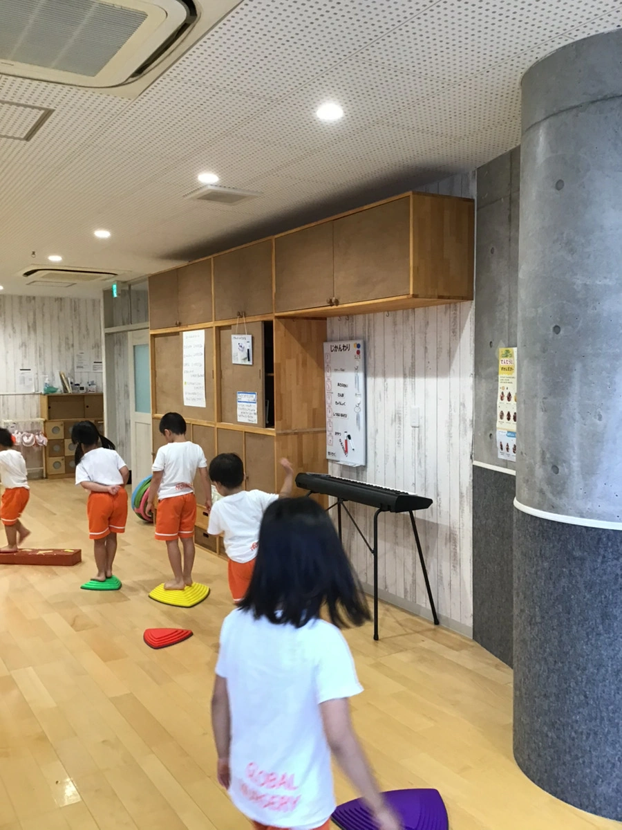 広々とした保育室